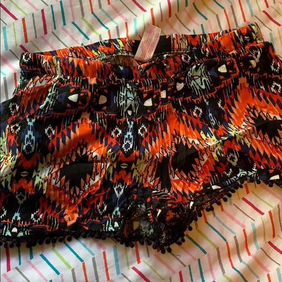 Shorts - Picture 5 of 6